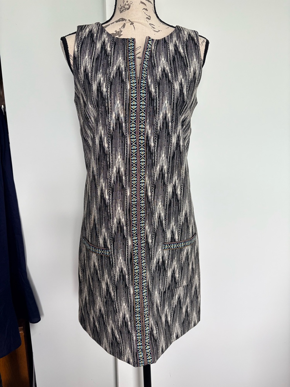 Sinequanone Paris Geometric Ikat Tunic Dress Sleeveless V-Neck Embroidered